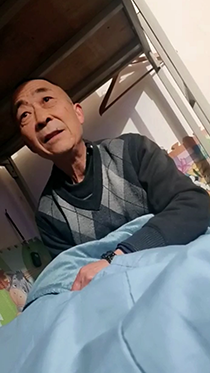 宿舍慰问老农民工