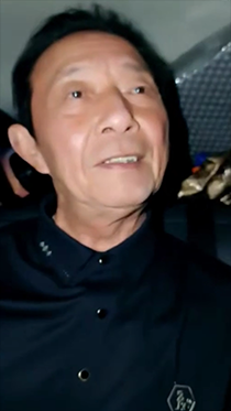 帅老头终于上了我的车