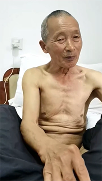 和蔼可亲的帅气瘦老头