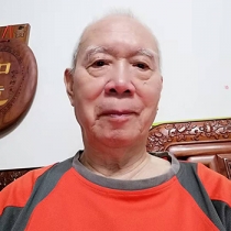 八十岁白眉老头