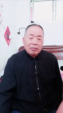 一老一少在视频直播