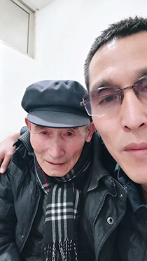 和帅气老头一起直播