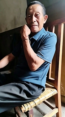 去朴实帅老家里游玩