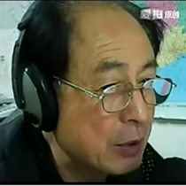 可爱的白净老人