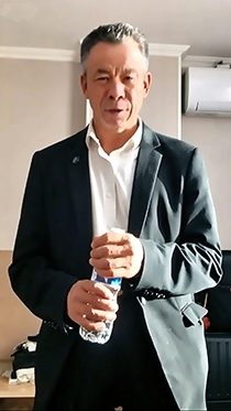和西服瘦老直播