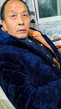 看望保安帅气老头