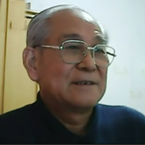 白发退休老教师