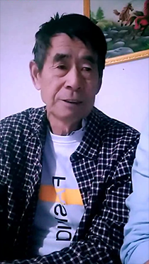 老伯来家里做直播