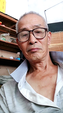 看望农村瘦老头