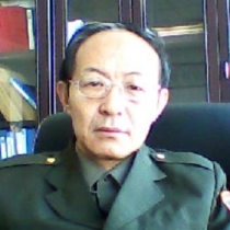 军人出身儒雅老干部